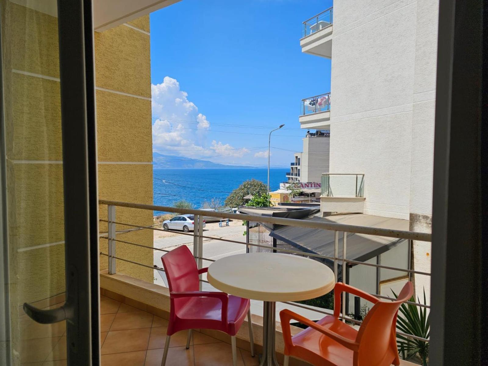 Sunrise In Apartamento Sarandë